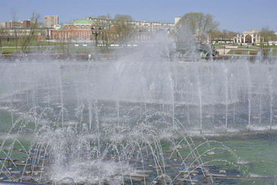 Москва, Музей-заповедник Царицыно, музыкальный фонтан, весна, утро
